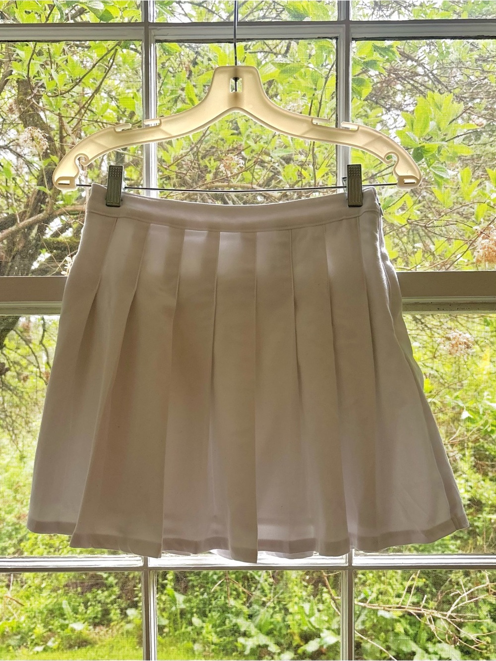 Hollister White Pleated Skirt